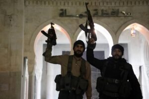 Syrian rebels closer to toppling Assad regime